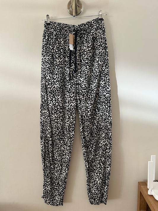 Linen blend M&S animal print pants (size 6)