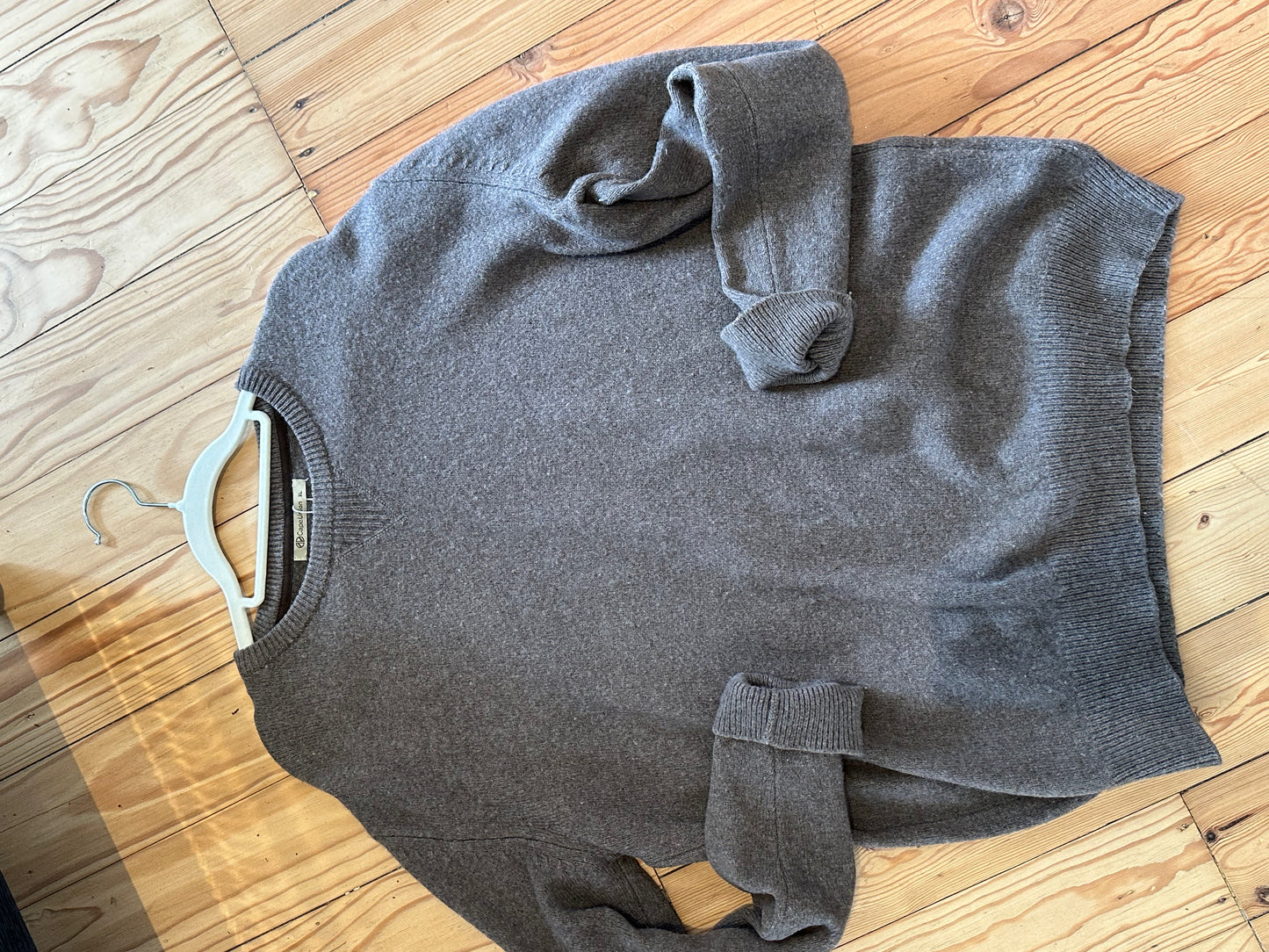 60% wool Cape Union brown jersey (XL)