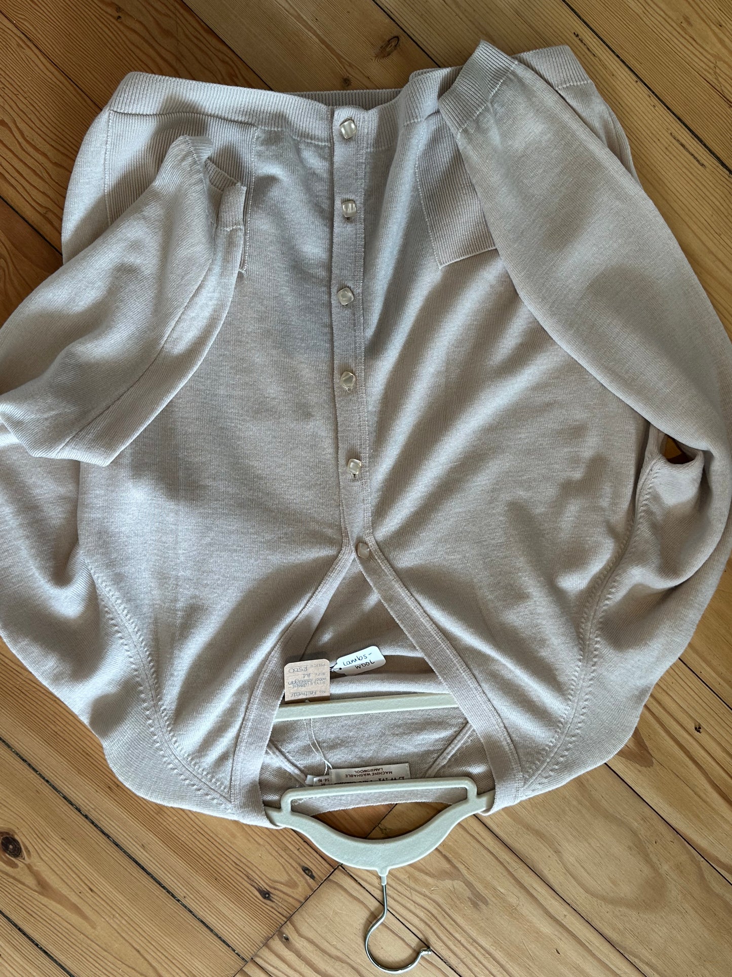 Cream lambs wool cardigan (medium)