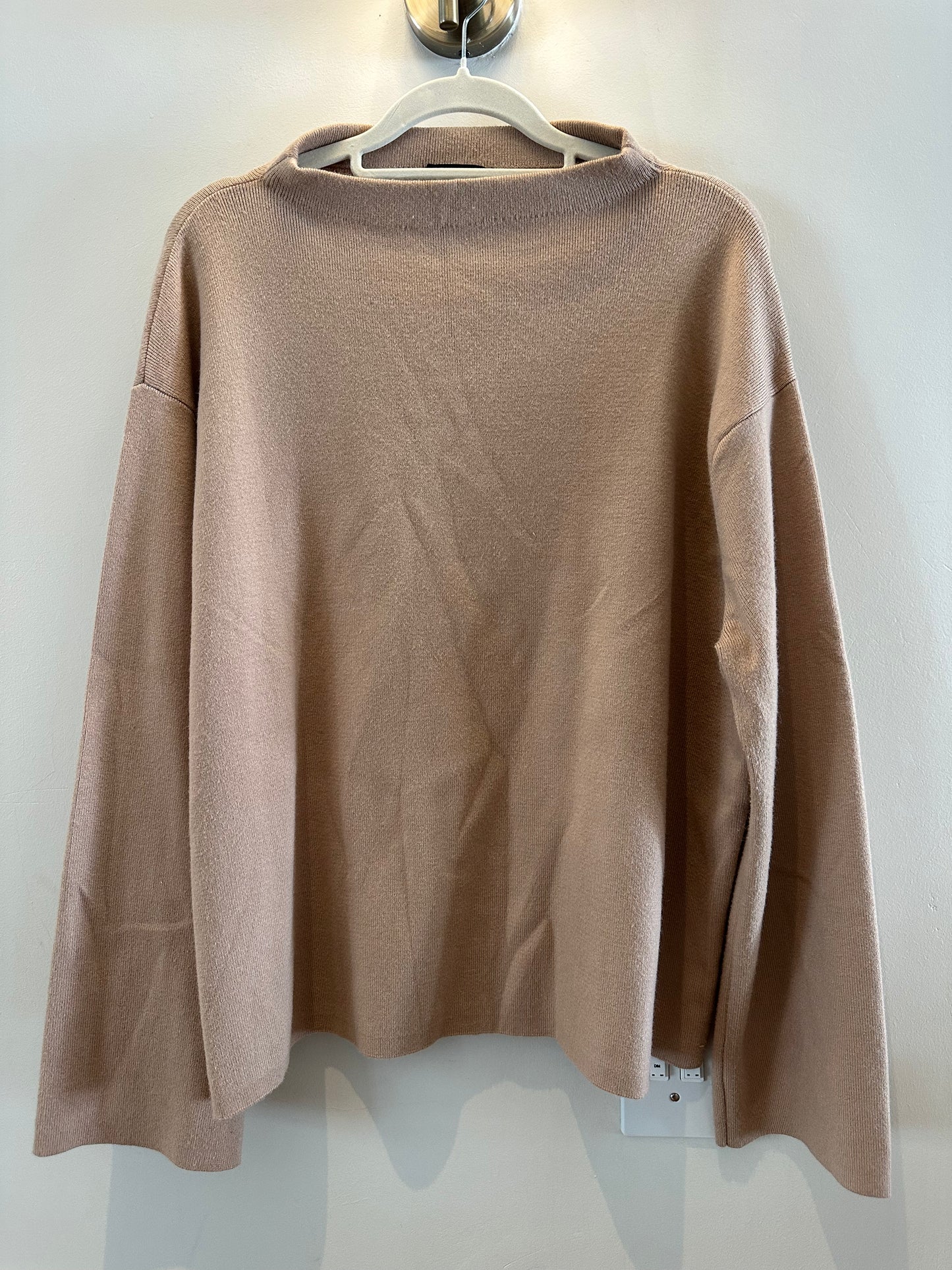 Mango funnel neck beige jersey (large)