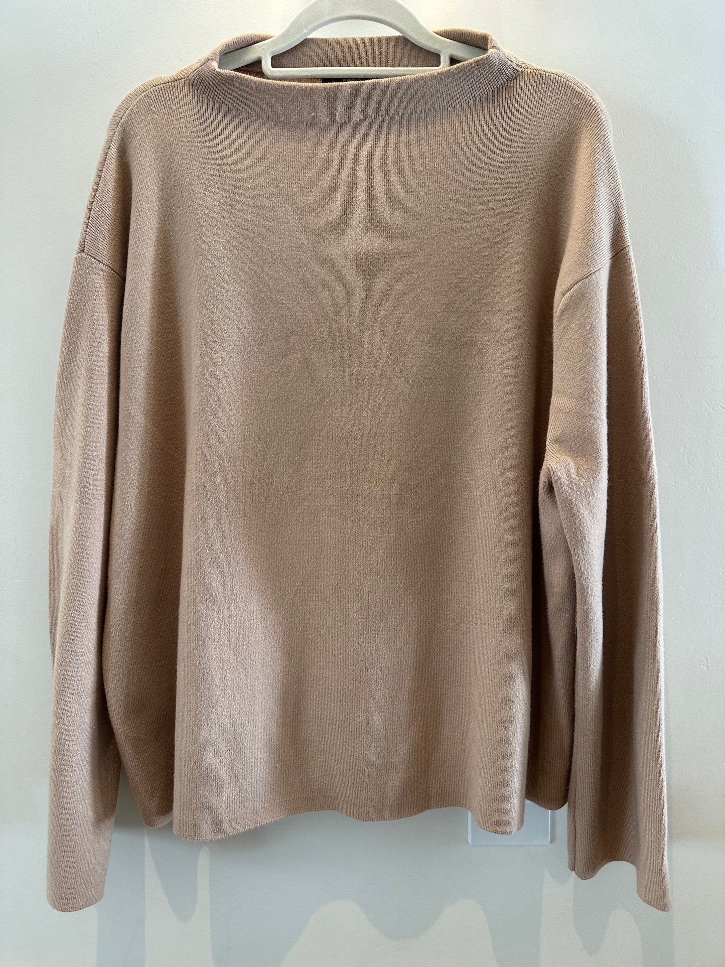 Mango funnel neck beige jersey (large)