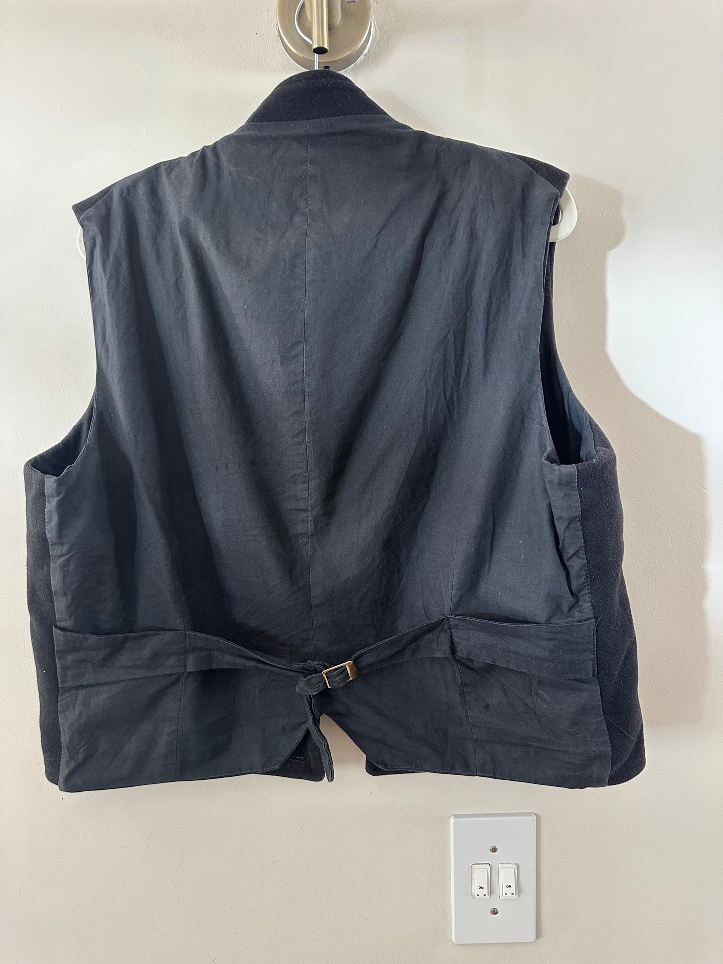 Black waistcoat with gold buttons (medium)