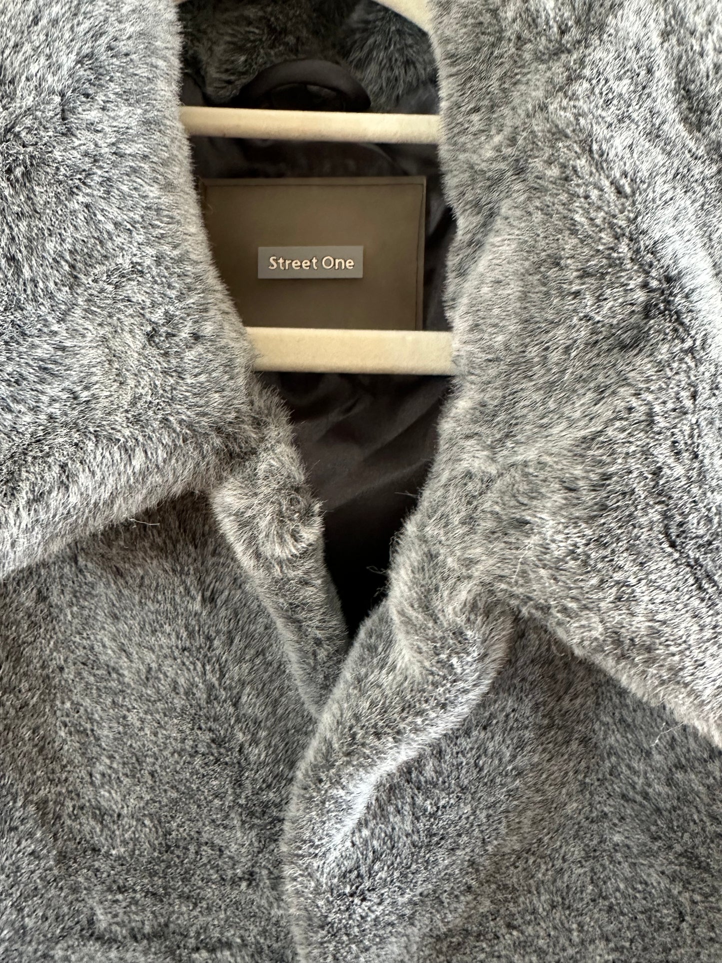Grey faux fur sleeveless jacket (medium)