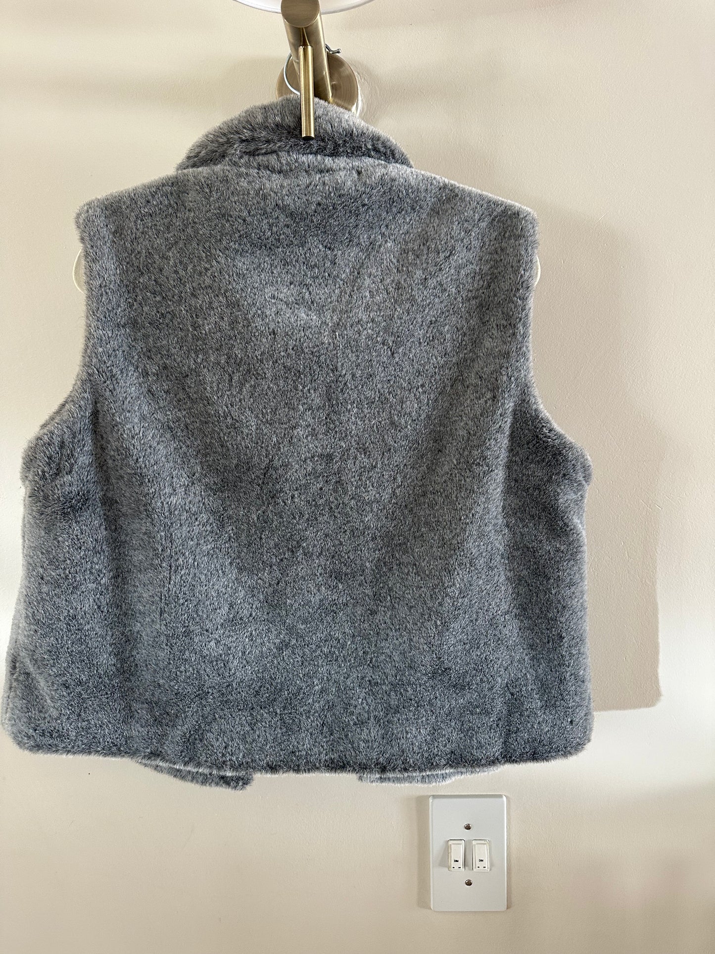 Grey faux fur sleeveless jacket (medium)