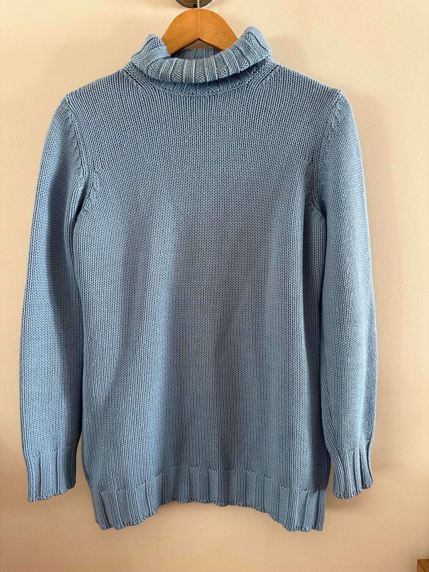 Blue cotton turtle neck jersey (large)