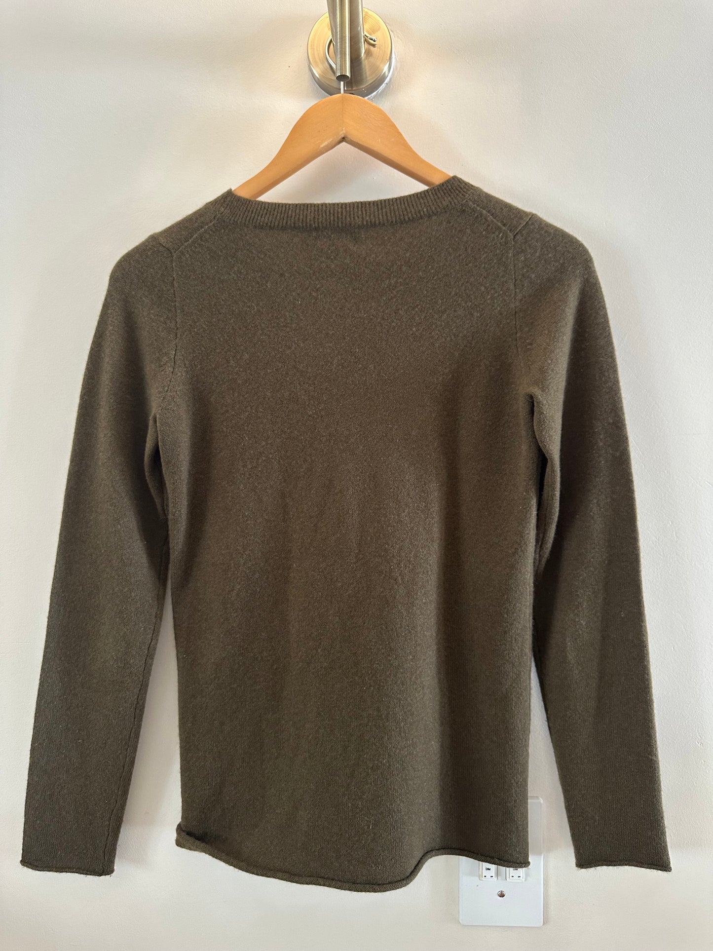 Cashmere khaki crew neck jersey (XS)
